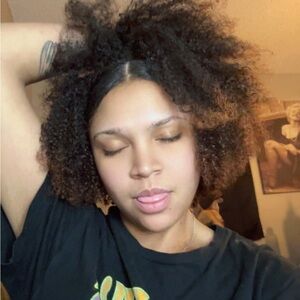 Meet your Posher, Annalyce